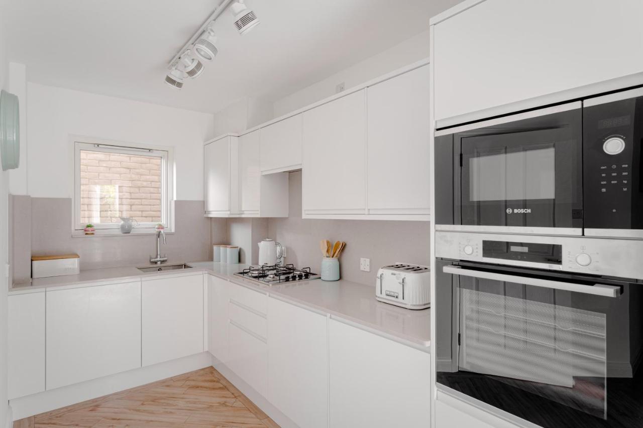 2 Bedroom City Centre Townhouse - With Parking CBG エクステリア 写真