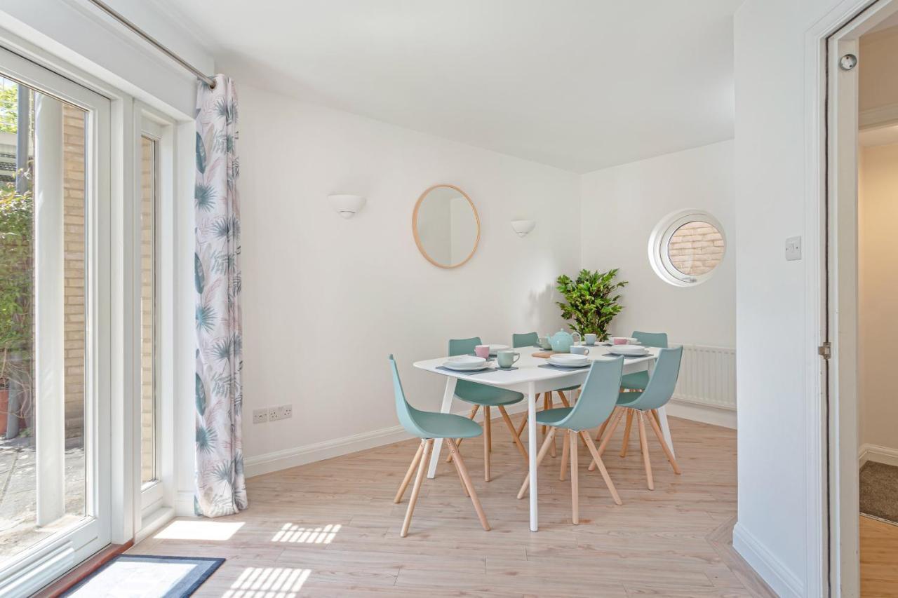 2 Bedroom City Centre Townhouse - With Parking CBG エクステリア 写真