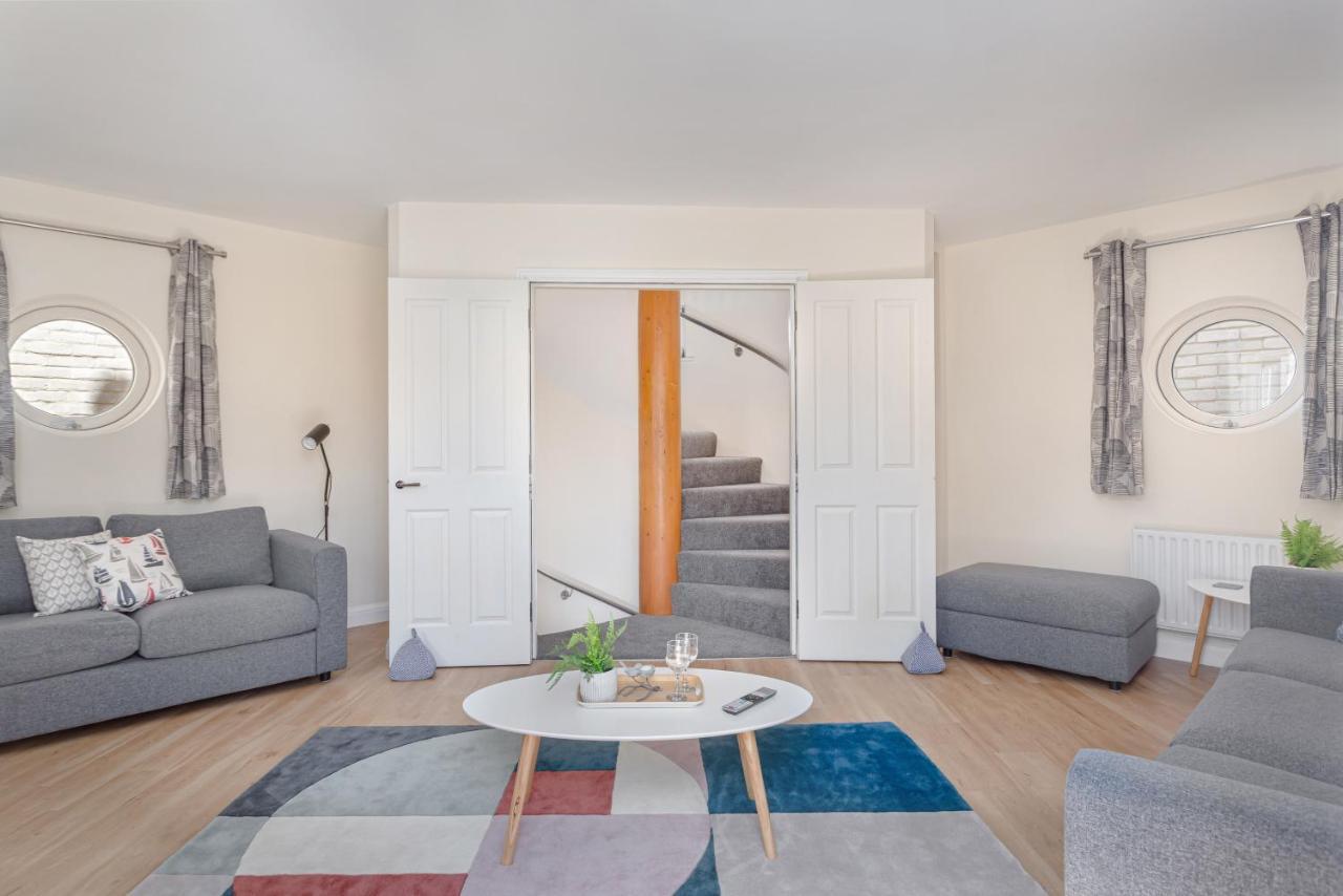2 Bedroom City Centre Townhouse - With Parking CBG エクステリア 写真